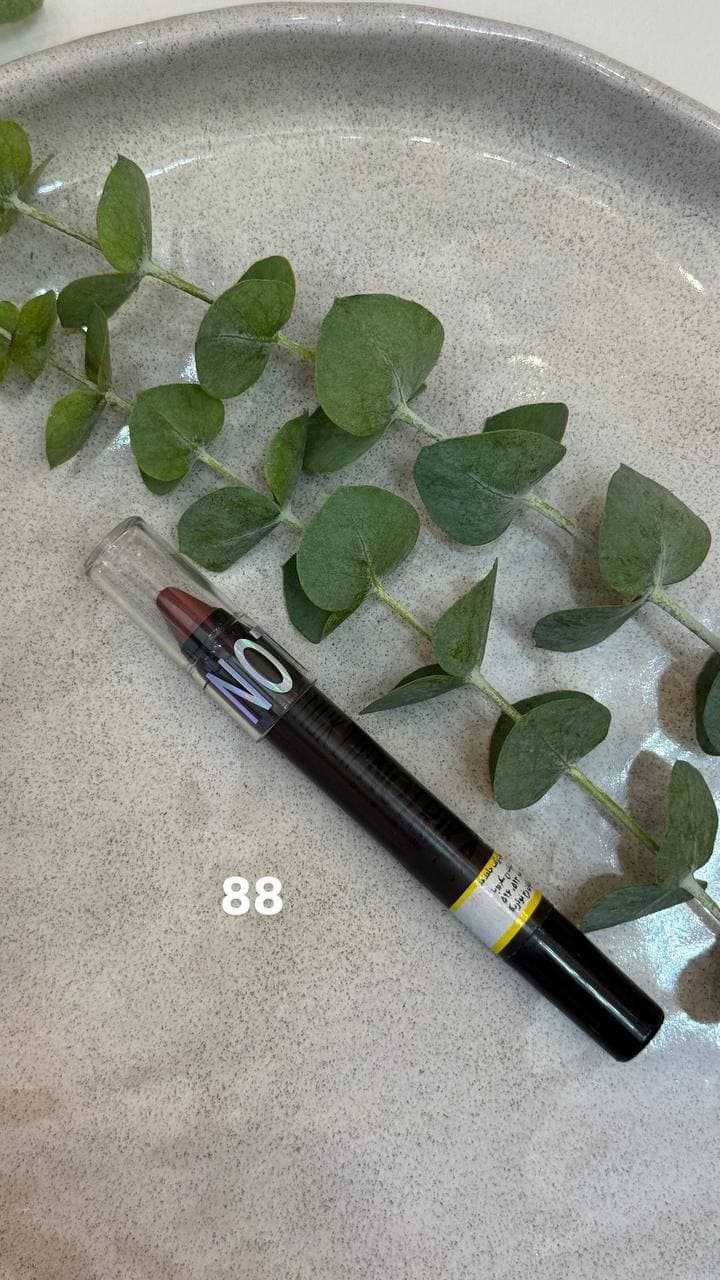 رژ لب مدادی نوتریکا