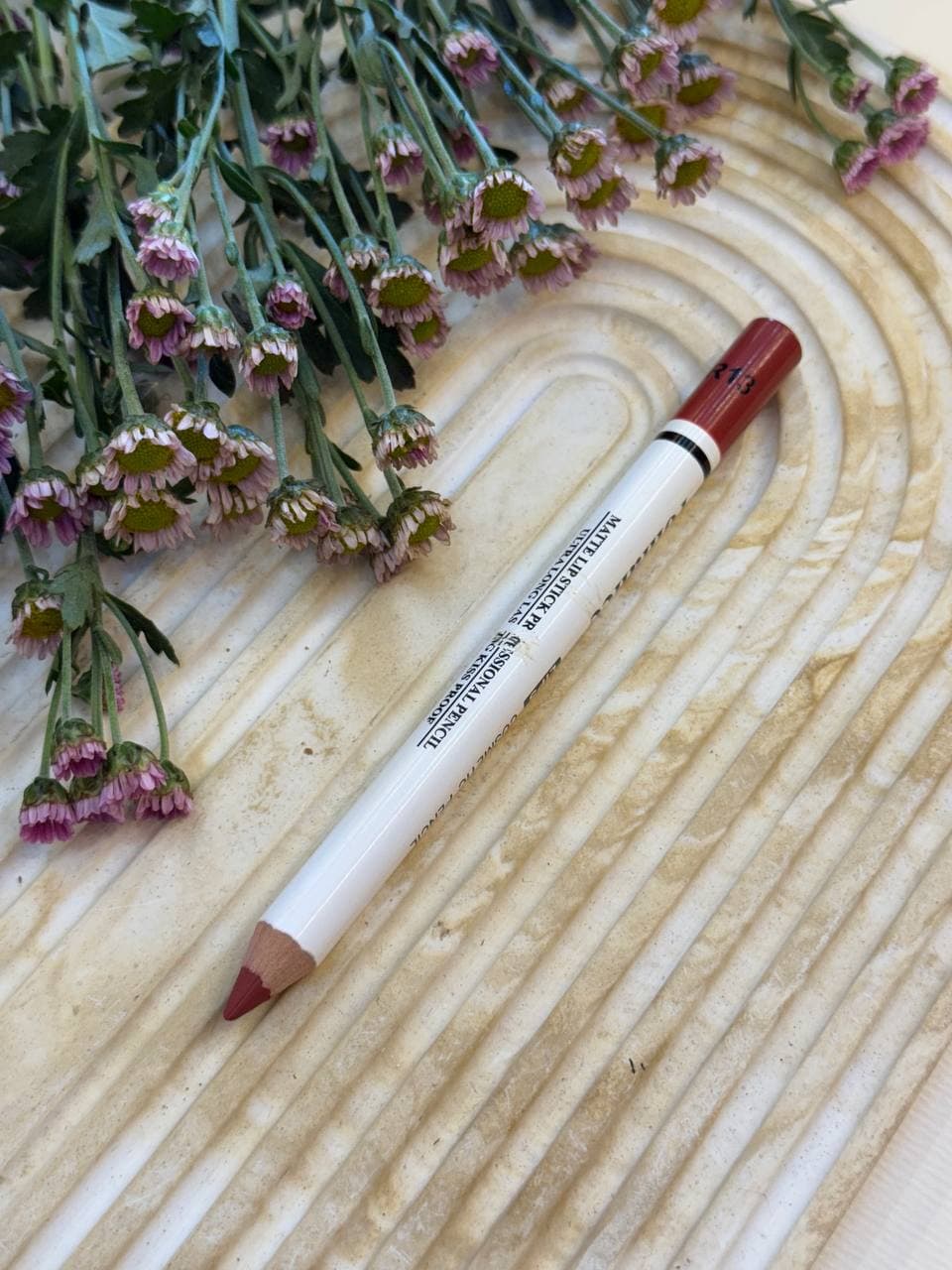 رژ لب مدادی دیپ رومنس