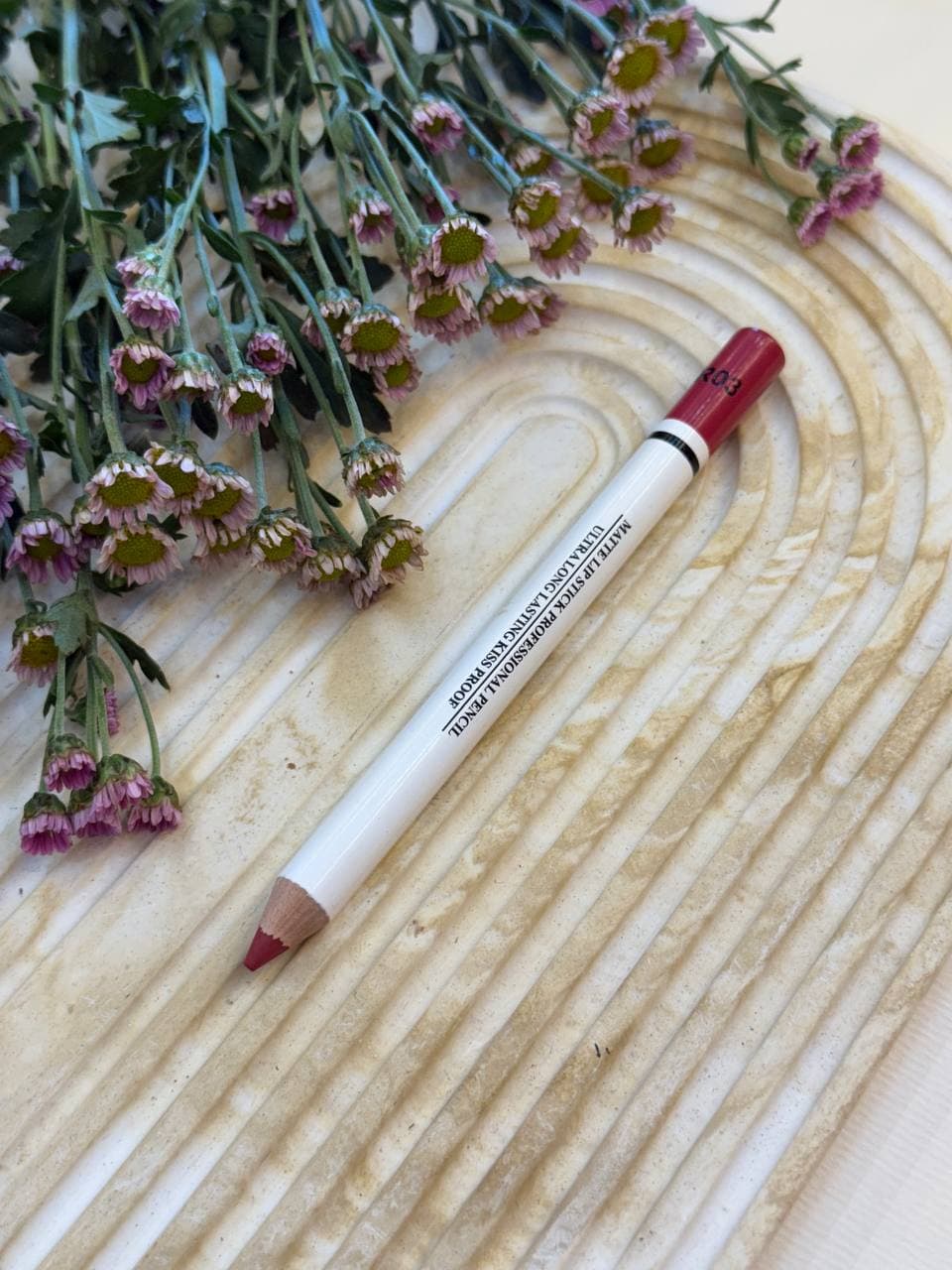 رژ لب مدادی دیپ رومنس