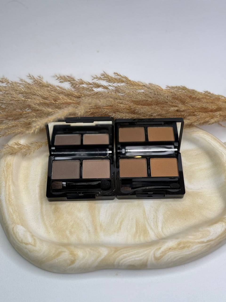سایه ابرو اینلی