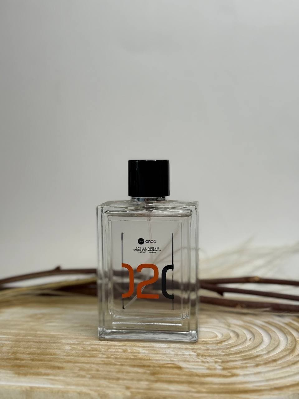 مولکول 02(Escentric Molecules Molecule 02)